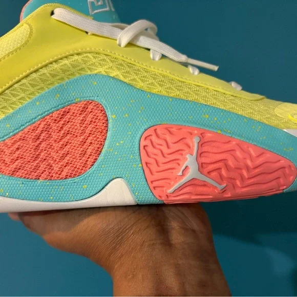 Nike Jordan Tatum 2 'Lemonade' - Picture 2 of 8